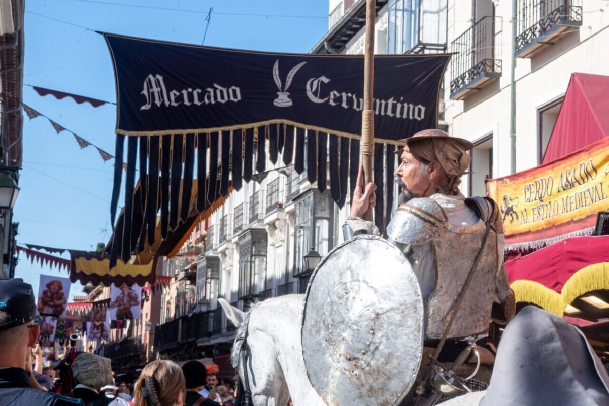 Alcalá de Henares prepara ya su Mercado Cervantino 2024: así pueden participar los comercios locales 