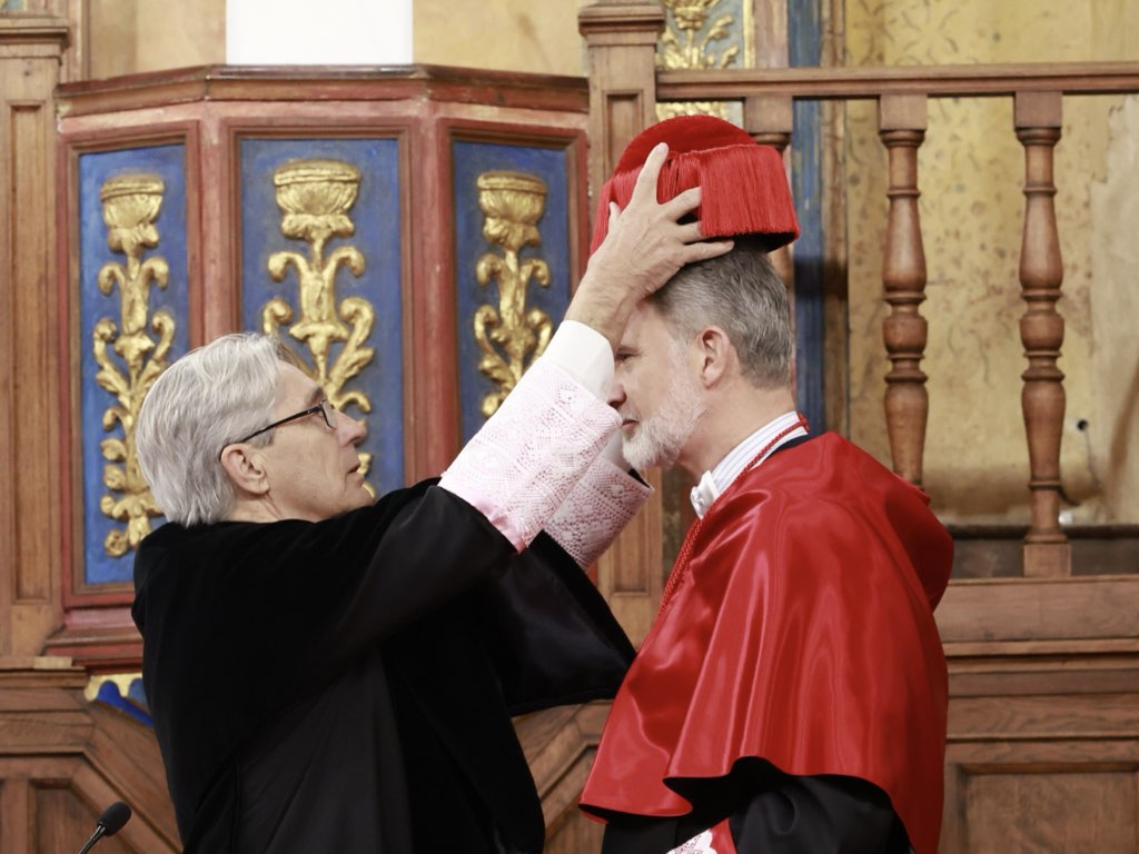 Felipe VI es investido doctor honoris causa por la Universidad de Alcalá 